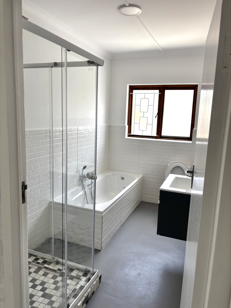 1 Bedroom Property for Sale in Plettenberg Bay Central Western Cape